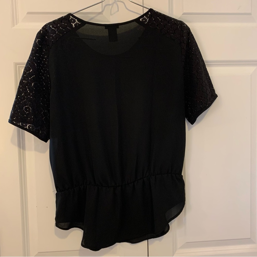 Ann Taylor | Black Peplum Blouse Lace Eyelet Sleeves Size M - Picture 2 of 7